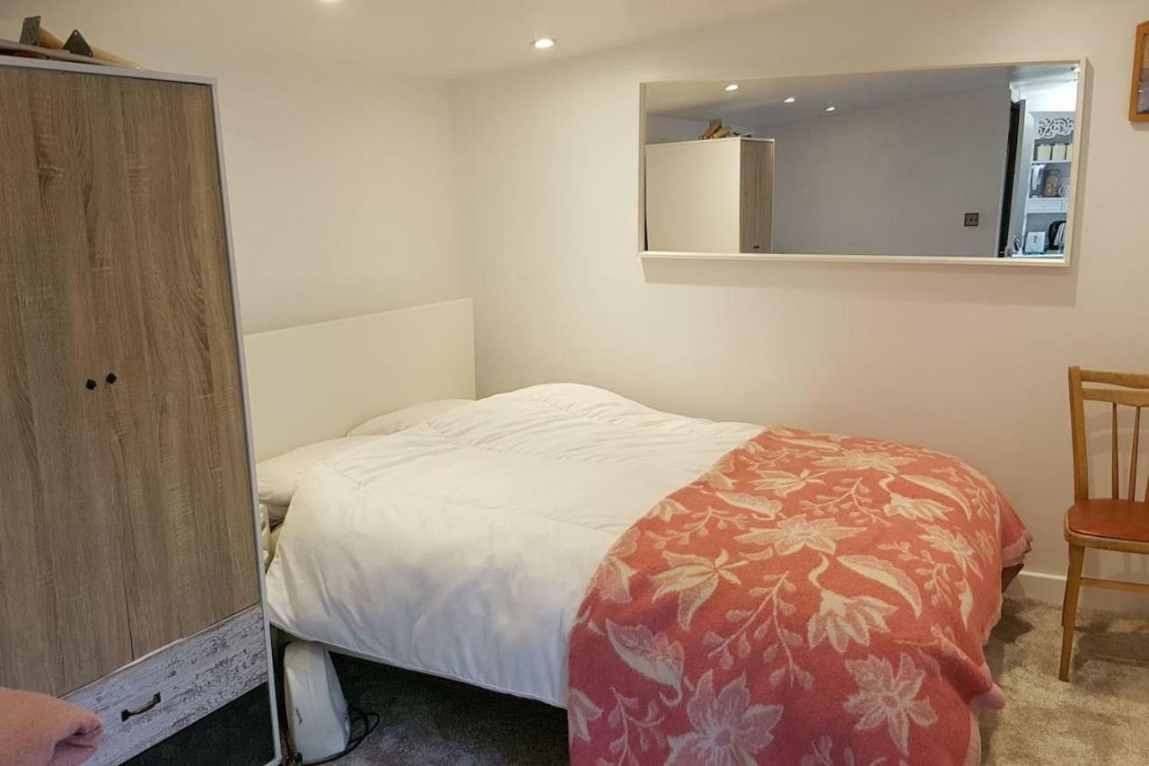 Urban Log Cabin Near Zone 2 Tube Londres Extérieur photo