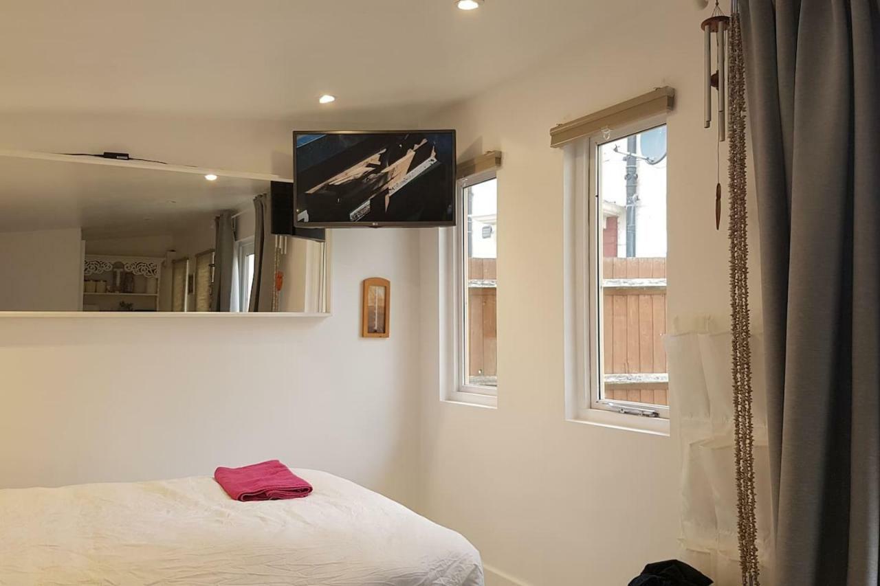 Urban Log Cabin Near Zone 2 Tube Londres Extérieur photo